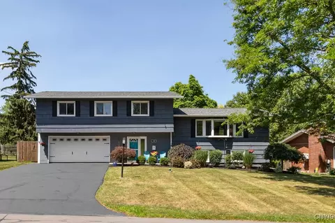 302 Wedgewood Ter, Syracuse, NY 13214