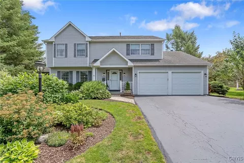 5086 Stagecoach Rd, Onondaga, NY 13031