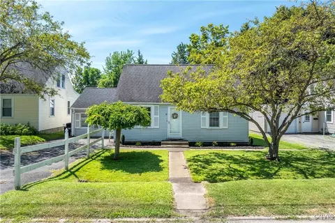 10 Taylor Ave, Fulton, NY 13069