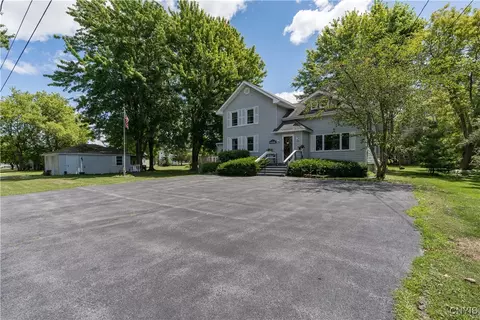 1042 E Joseph St, Cape Vincent, NY 13618