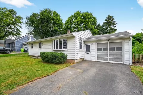 105 E Dauenhauer St, East Syracuse, NY 13057