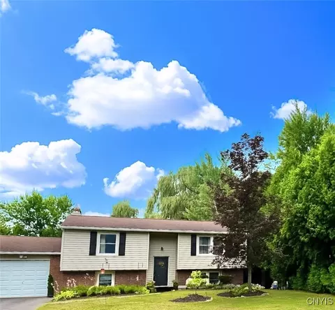 2278 Mercer St, Lysander, NY 13027