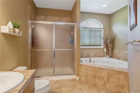 Bath - 5186 Lyle Dr, Clay, NY 13041 photo 4 of 4