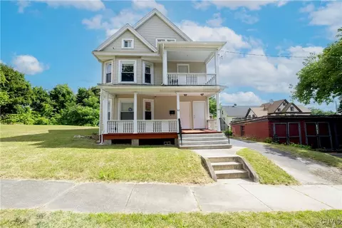 114 Garfield Pl, Syracuse, NY 13205