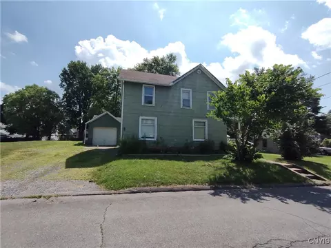113 Chapel St, Sherrill, NY 13461