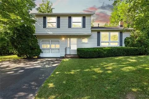 2551 Dublin Ct, Marcellus, NY 13108
