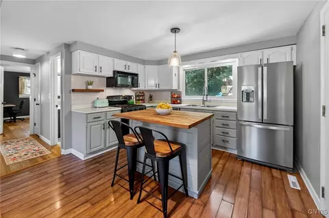 205 Eureka Dr, Manlius, NY 13104 photo 7