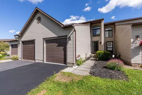 8432 Bubbling Springs Dr, Baldwinsville, NY 13027