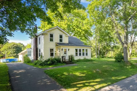 1019 Emery St, Fulton, NY 13069