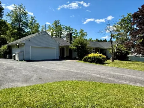 26 Smithport Rd, New Hartford, NY 13413