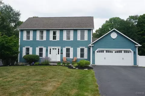 4902 Macgregor Ln, Onondaga, NY 13215