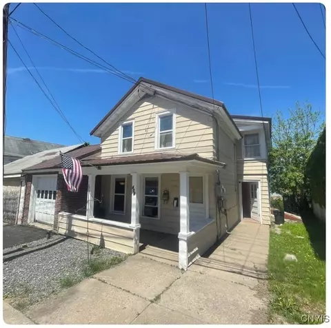 404 2nd St, Geddes, NY 13209