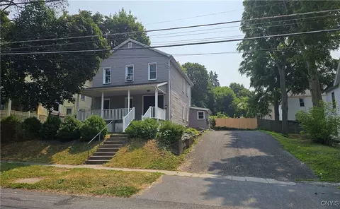 34 Orchard St, Auburn, NY 13021
