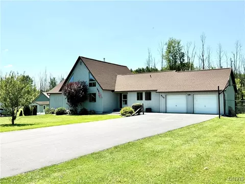 9125 Caughdenoy Rd, Brewerton, NY 13029