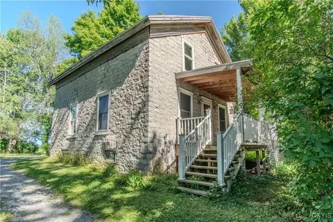6338 Gosier Rd, Cape Vincent, NY 13618