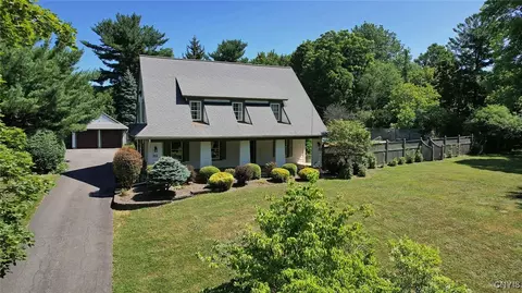 211 Collin Ave, Fayetteville, NY 13066