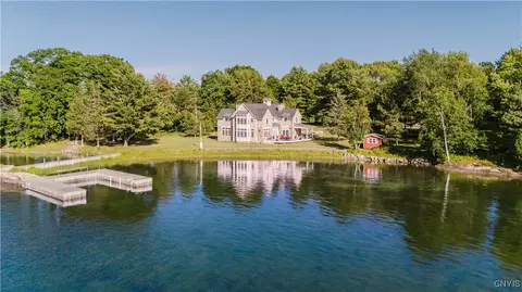 43335 School House Rd, Clayton, NY 13624