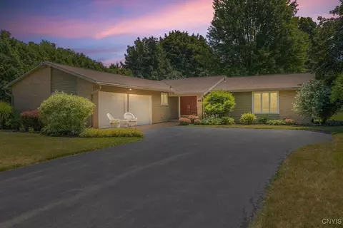 101 Wiesner Ln, Syracuse, NY 13214