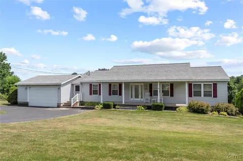 8456 Jericho Rd, Brutus, NY 13166