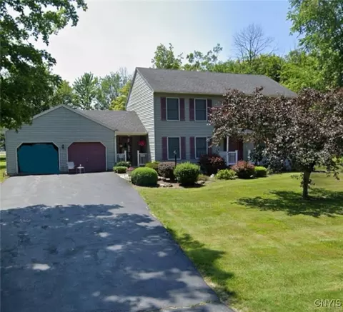 54 Meaney Cir, Scriba, NY 13126
