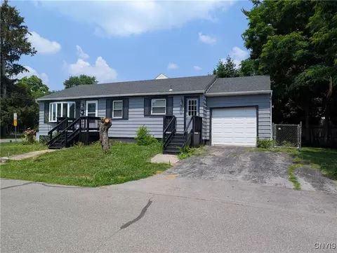 201 Hill Ave, Salina, NY 13211