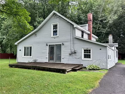 72 Elderberry Ln, Central Square, NY 13036