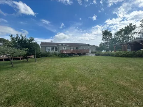 270 Elm St, Cape Vincent, NY 13618