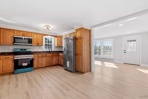 232 Barnard Rd, Schroeppel, NY 13135 photo 8