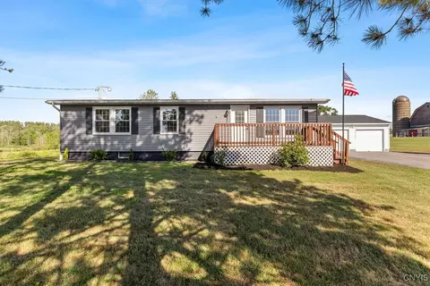 232 Barnard Rd, Schroeppel, NY 13135