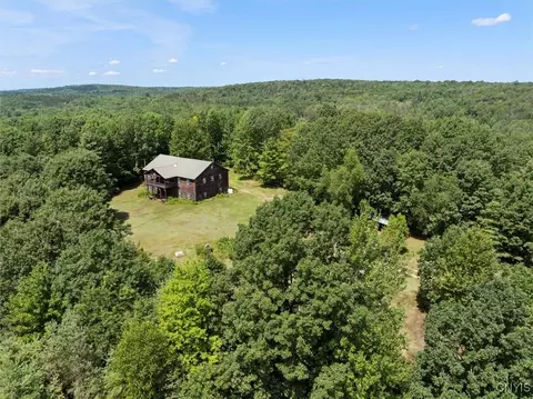134 East Rd, Oppenheim, NY 13452