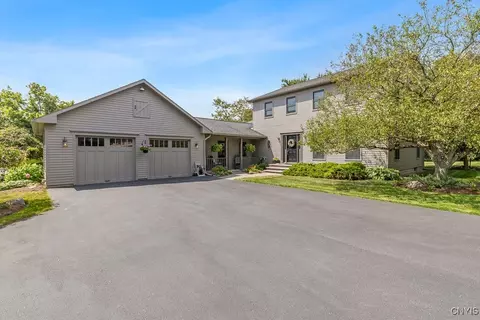 4409 Cleveland Rd, Onondaga, NY 13215