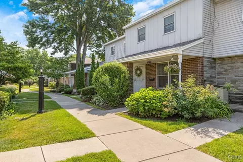 209 Highbridge St #4, Fayetteville, NY 13066