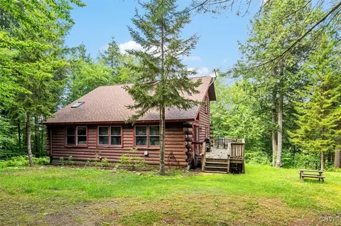 1087 Hunt Lake Rd, Corinth, NY 12822