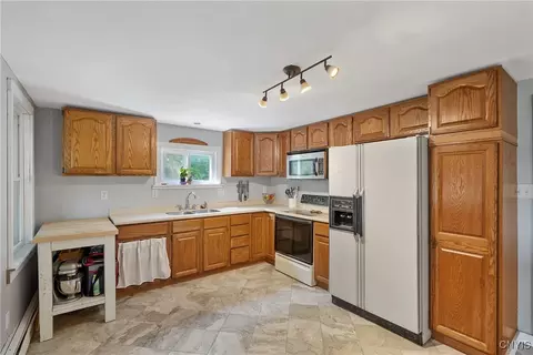 Kitchen - 36 Bert Howard Dr, Central Square, NY 13036 photo 1 of 2