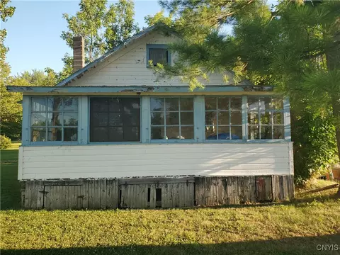 5315 Guy Young Rd, Brewerton, NY 13029