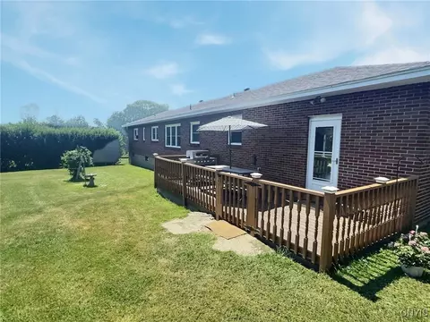 Exterior - 90 County Route 63, Scriba, NY 13126 photo 3 of 6