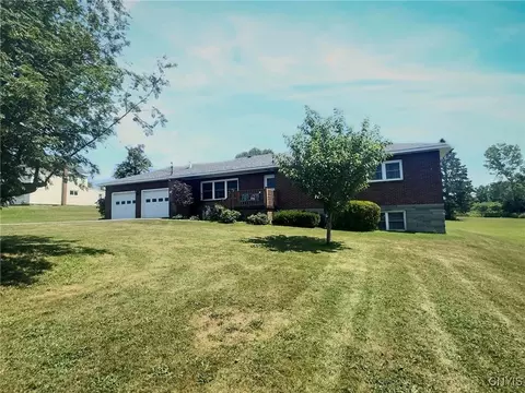 Exterior - 90 County Route 63, Scriba, NY 13126 photo 2 of 6