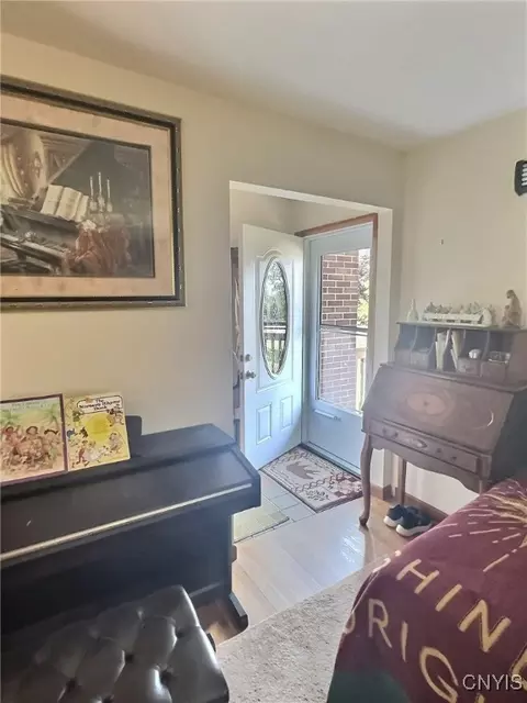 Entry Way - 90 County Route 63, Scriba, NY 13126 photo 1 of 1
