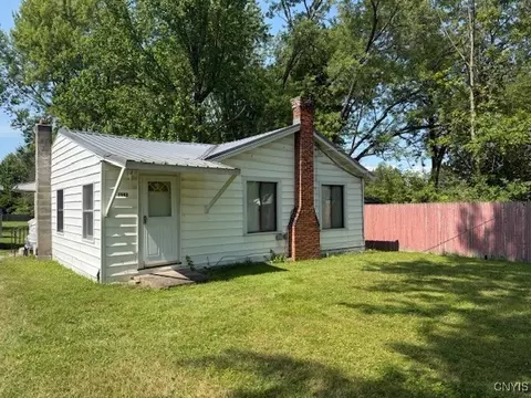 7503 Roberts St, Lenox, NY 13032
