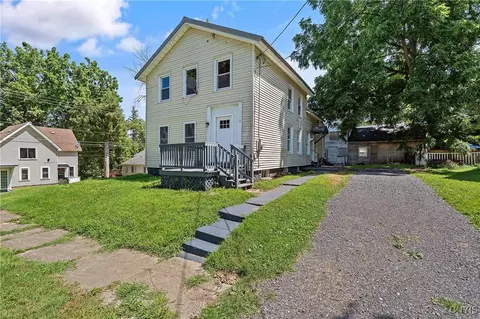17 N 5th St, Fulton, NY 13069