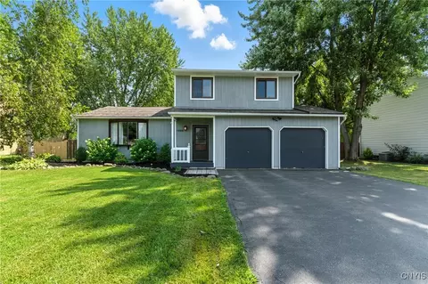 7988 Amor Dr, Clay, NY 13041
