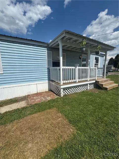 861 E Fyler Rd #20, Kirkville, NY 13082