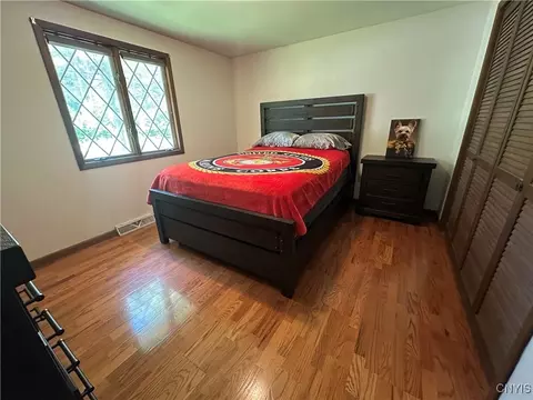 Bedroom - 1 Ennis Ave, Schroeppel, NY 13132 photo 3 of 4