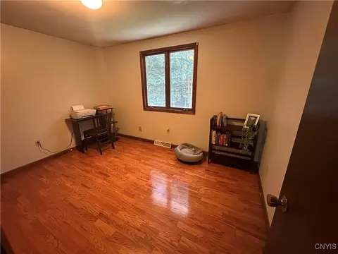 Bedroom - 1 Ennis Ave, Schroeppel, NY 13132 photo 1 of 4