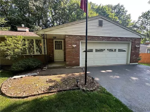 Exterior - 1 Ennis Ave, Schroeppel, NY 13132 photo 2 of 7