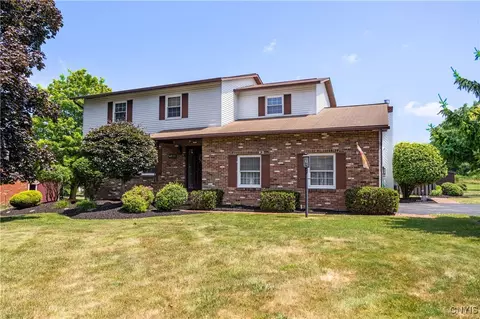 4872 Albart Dr, Onondaga, NY 13215