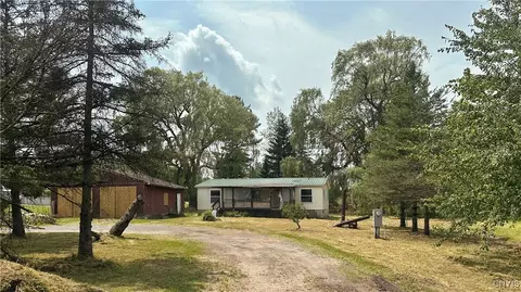 5223 Moore Rd, Westmoreland, NY 13490