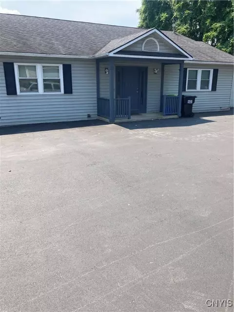 99 Buckley Rd, Salina, NY 13088