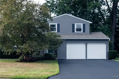 4305 Luna Crse, Liverpool, NY 13090