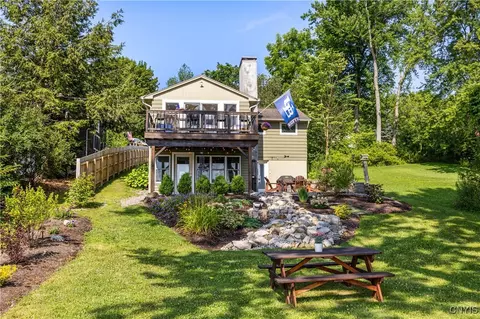 1514 Owahgena Ter, Cazenovia, NY 13035
